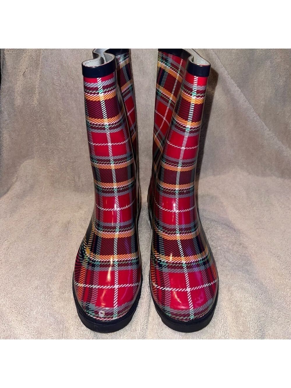 NWOT (Display Pair) Women’s Size 11M Sporto Red Plaid Rain Boots